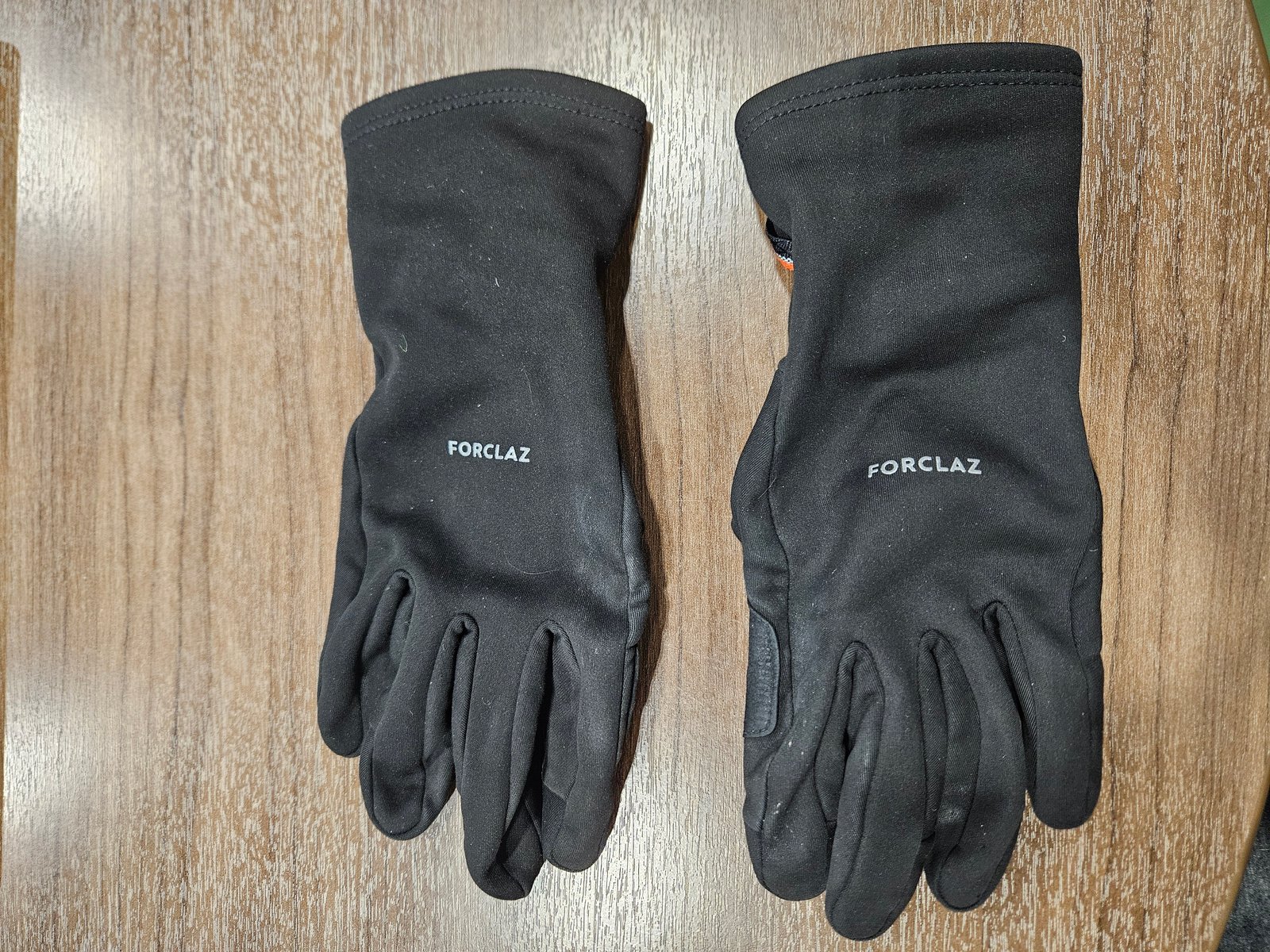 Forclaz Softshell Hiking Gloves - Black
